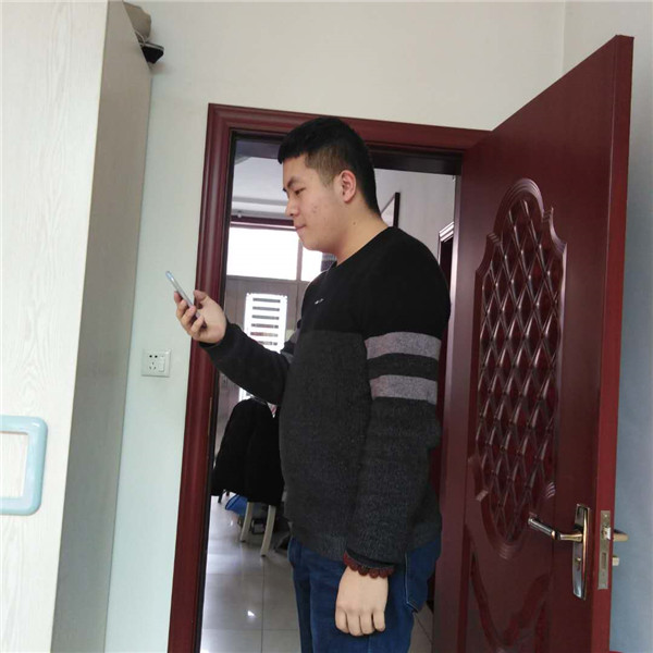 學(xué)生在家參加活動