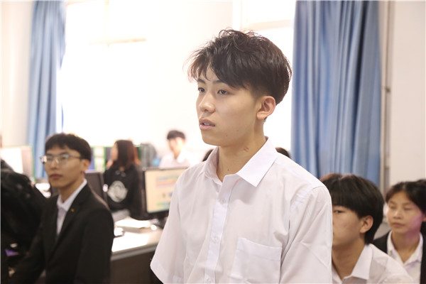 現(xiàn)場互動